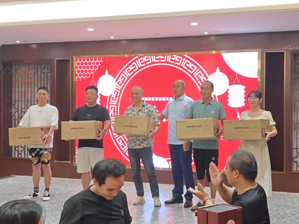 Fujian Taian lamineringsfilm Co., Ltd. Midherfstfestival reüniebanket, een nieuwe reis.